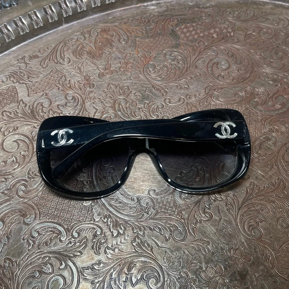 Chanel Sunglasses - Picture 3 of 4